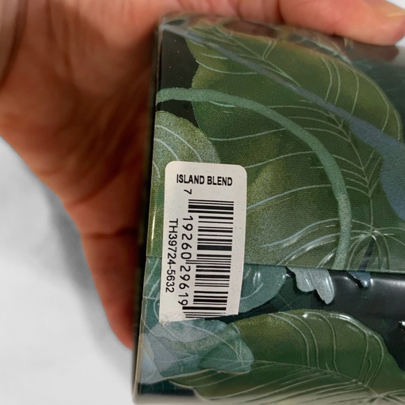 NWT Tommy Bahama - Island Life Candle - Picture 5 of 6